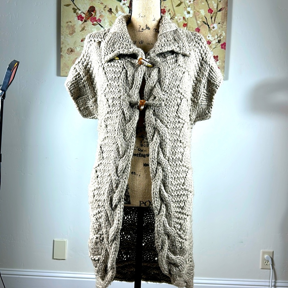 Collared Sleeveless Chunky Knit Cardigan Size Medium